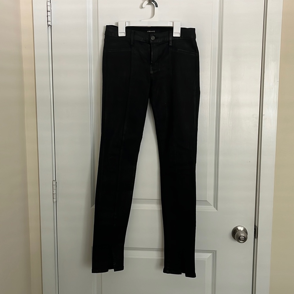 Coated Mid- rise Jeans